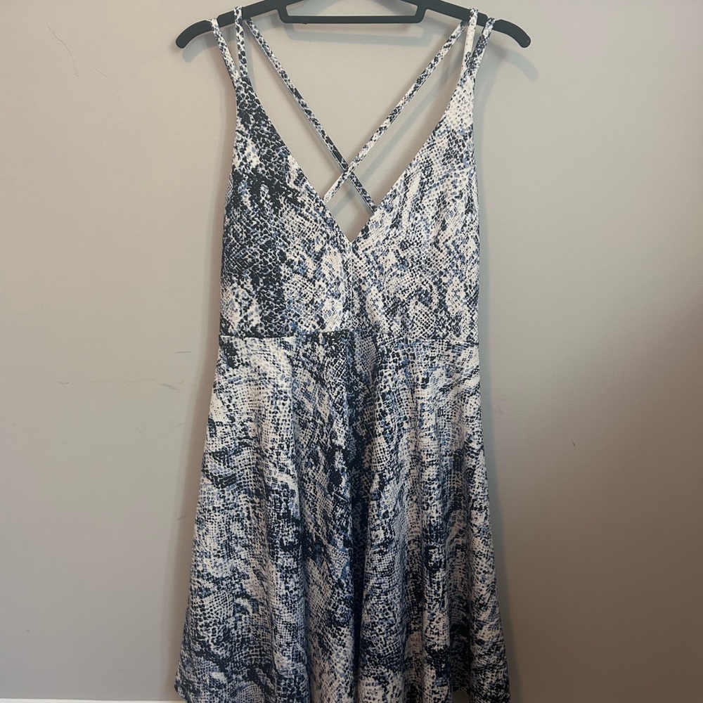 New Look Snake Print Dress- White/Blue Sz 8